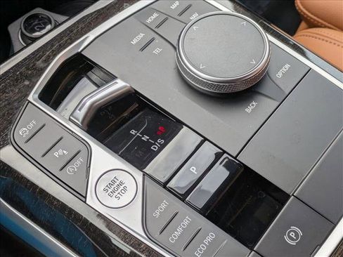 Used 2023 BMW 330i xDrive Sedan w/ Premium Package image 12