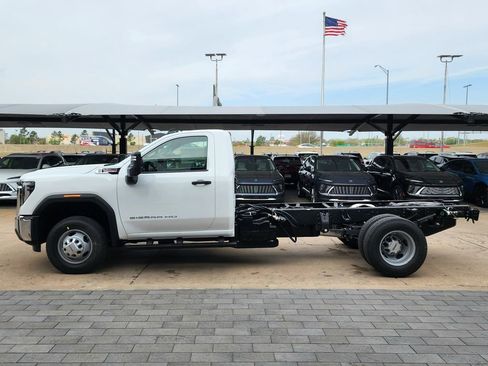 New 2026 GMC Sierra 3500 Pro w/ Convenience Package AWD/4WD image 6