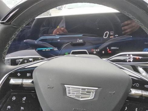 Used 2023 Cadillac Lyriq 2WD image 10