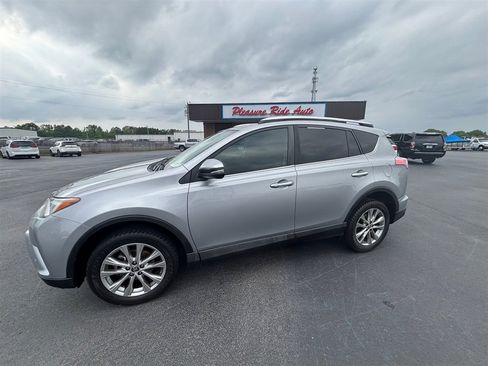 Used 2016 Toyota RAV4 Limited FWD image 2