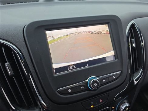 Certified 2022 Chevrolet Equinox RS AWD/4WD image 21