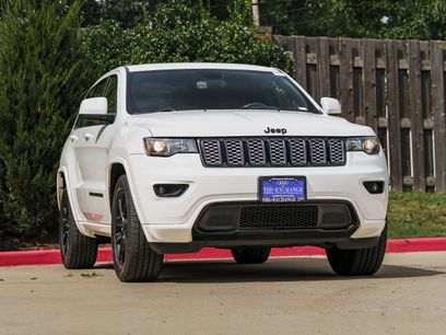 Used 2020 Jeep Grand Cherokee Altitude