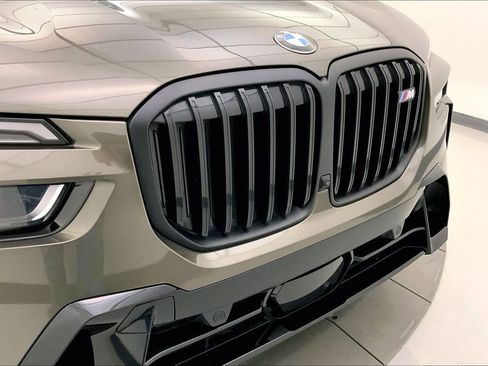 Certified 2025 BMW X7 M60i AWD/4WD image 29