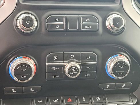 Used 2021 GMC Sierra 1500 Elevation w/ LPO, Elevation Black Package image 19