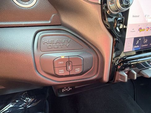 Used 2026 RAM 2500 Big Horn AWD/4WD image 31