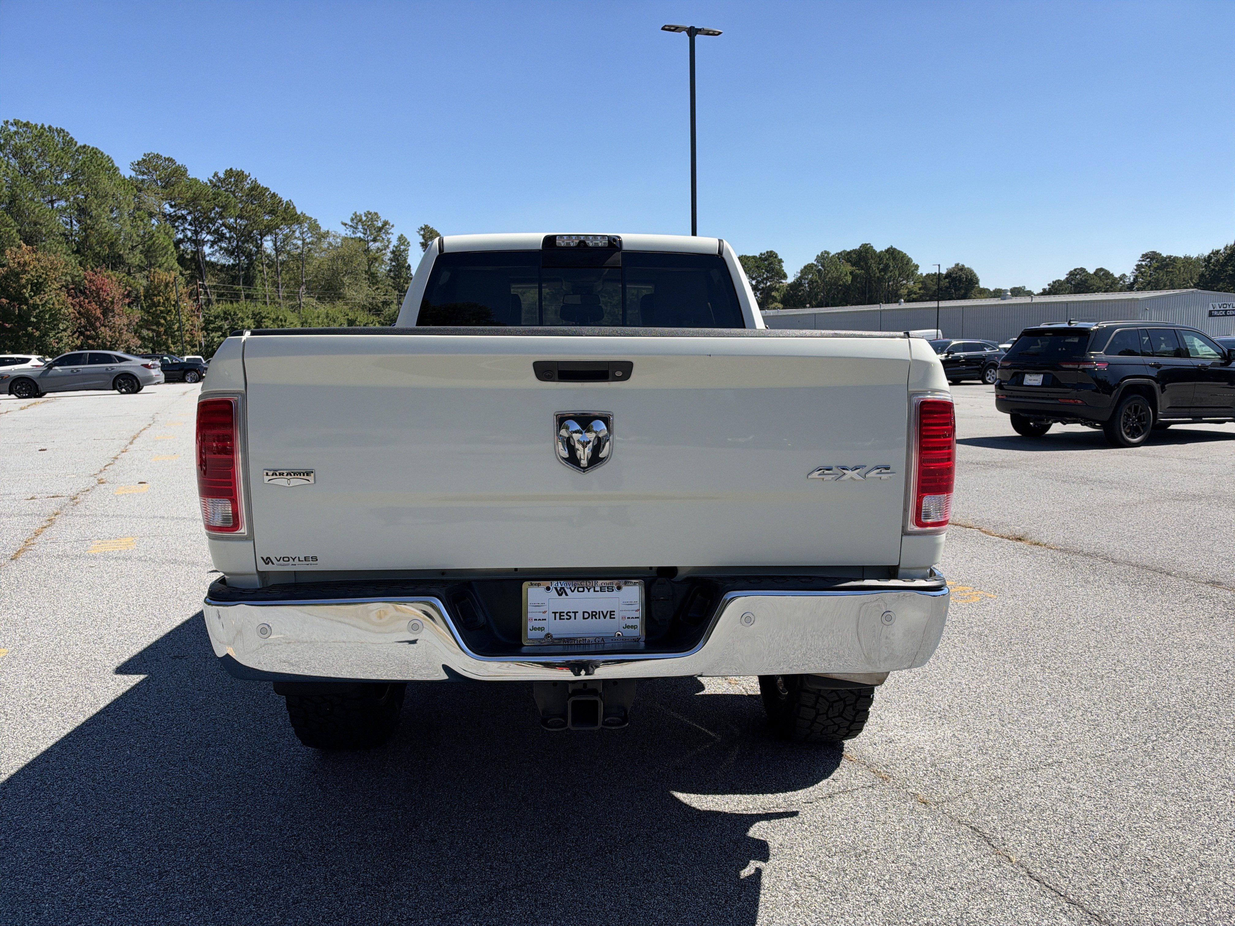 Used 2016 RAM 2500 Laramie AWD/4WD image 7