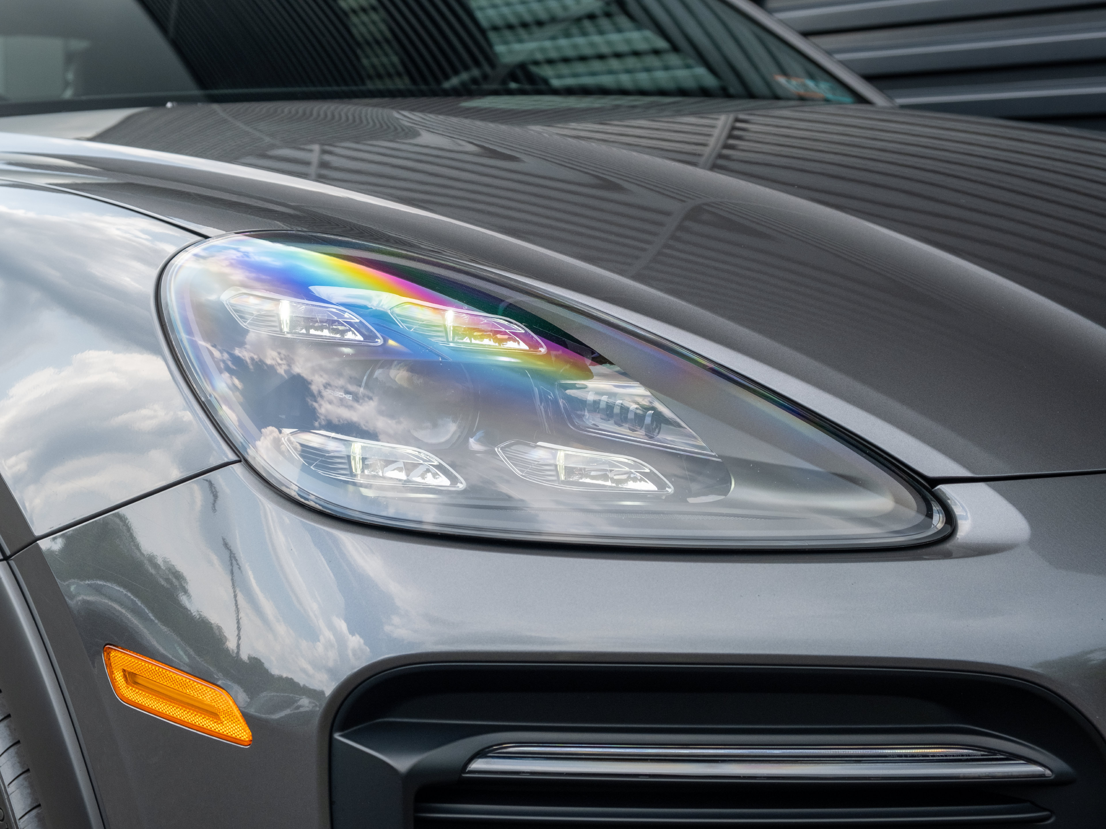 Certified 2022 Porsche Cayenne S AWD/4WD image 16