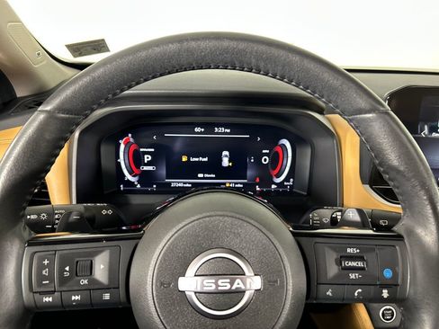 Used 2023 Nissan Rogue Platinum w/ Platinum Premium Package AWD/4WD image 13