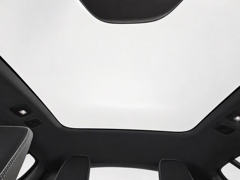 Certified 2023 Volvo C40 P8 Recharge Ultimate AWD/4WD image 18