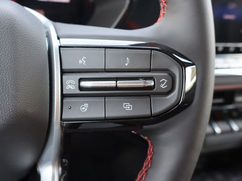 New 2026 Chevrolet Colorado Z71 w/ Midnight Edition image 9