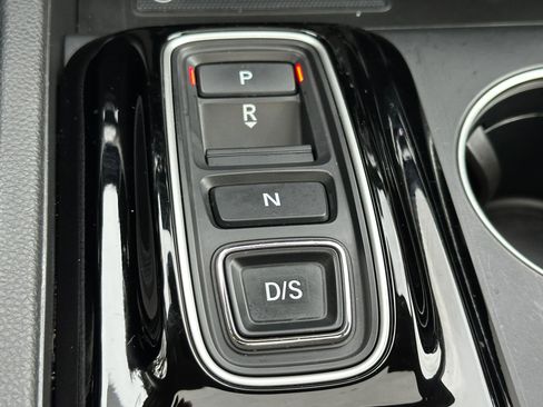 Used 2023 Honda Pilot Touring image 28