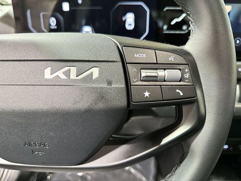Used 2025 Kia K4 EX image 30