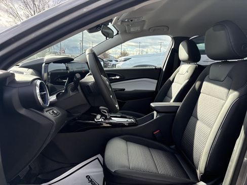 New 2026 Chevrolet Trax LT w/ Driver Confidence Package image 12