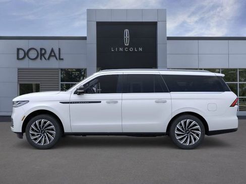 New 2025 Lincoln Navigator L Black Label image 3