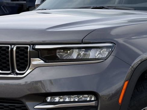 New 2025 Jeep Grand Cherokee Limited image 10