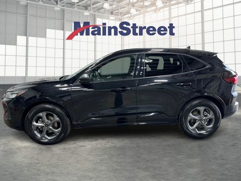 Used 2024 Ford Escape ST-Line image 2