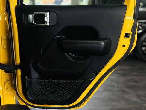 Used 2019 Jeep Wrangler Unlimited Rubicon AWD/4WD image 40