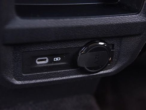Certified 2023 Volkswagen Tiguan SE FWD image 22