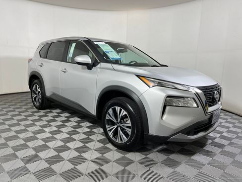 Used 2023 Nissan Rogue SV image 6