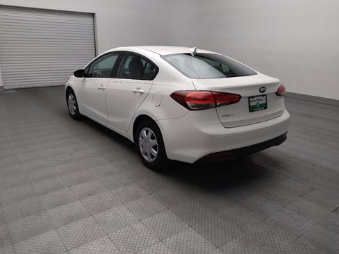 Used 2017 Kia Forte LX FWD image 5