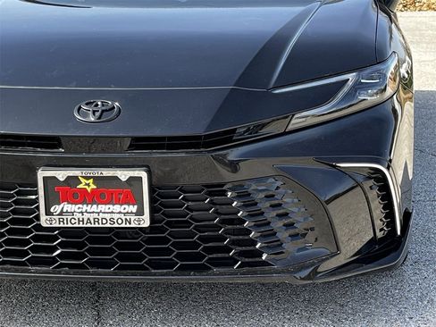 Used 2025 Toyota Camry XSE image 8