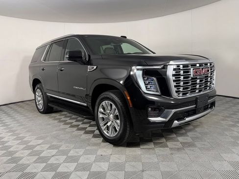 Used 2025 GMC Yukon Denali AWD/4WD image 4