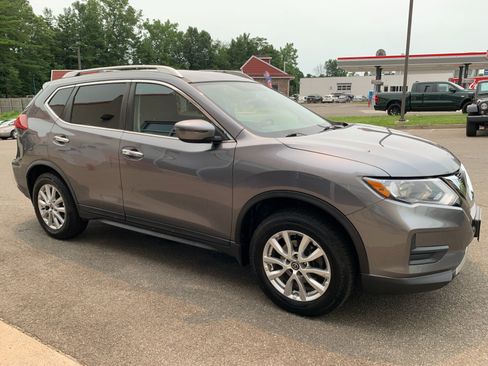 Used 2018 Nissan Rogue SV AWD/4WD image 3