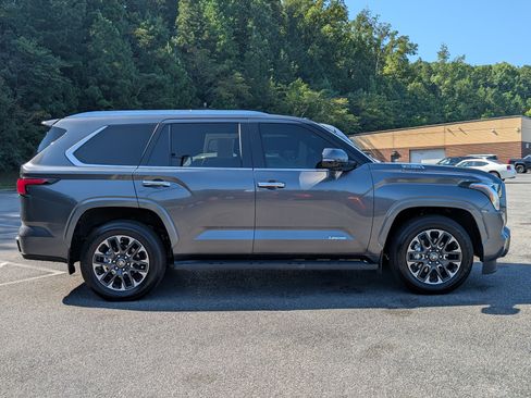 Used 2026 Toyota Sequoia Limited AWD/4WD image 10