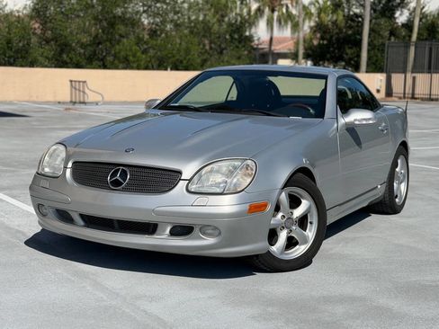 Used 2001 Mercedes-Benz SLK 320 image 1