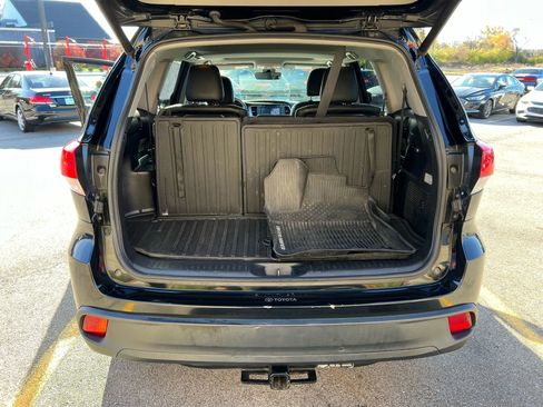 Used 2019 Toyota Highlander XLE image 27