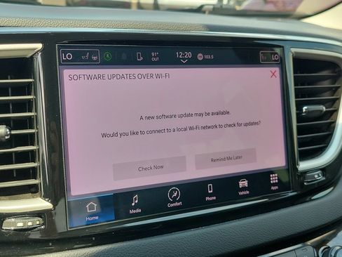 Used 2023 Chrysler Pacifica Touring-L FWD image 29