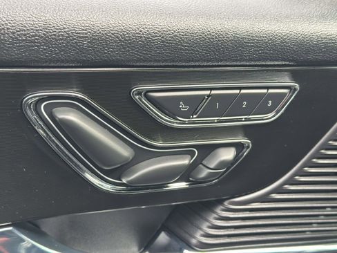 Used 2022 Lincoln Corsair Reserve w/ Equipment Group 201A image 16