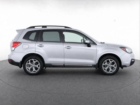 Used 2018 Subaru Forester 2.5i Touring AWD/4WD image 8