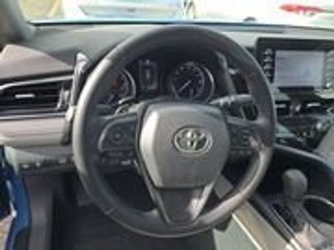 Used 2023 Toyota Camry SE FWD image 7
