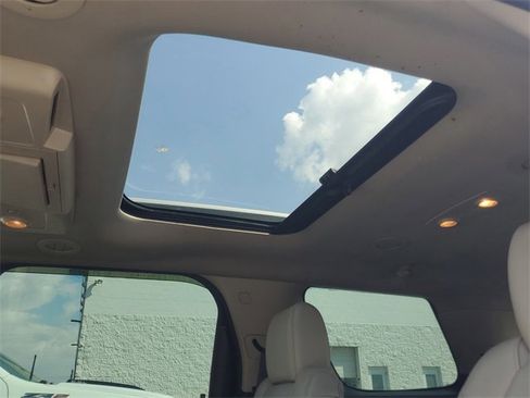 Used 2012 GMC Acadia Denali image 27
