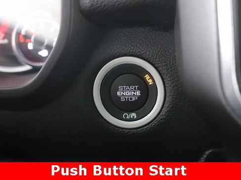 Used 2021 RAM 1500 Big Horn image 22