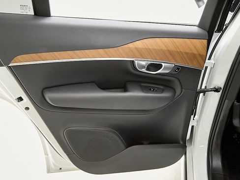 Certified 2023 Volvo XC90 B5 Plus w/ Protection Package Premier image 23