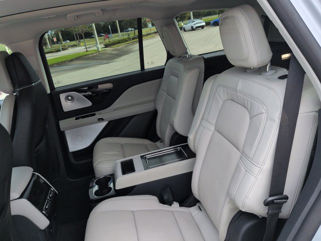 Used 2025 Lincoln Aviator Reserve w/ Equipment Group 201A AWD/4WD image 15
