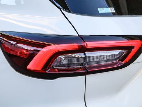 New 2025 Ford Escape SE w/ Class II Trailer Tow Package image 9