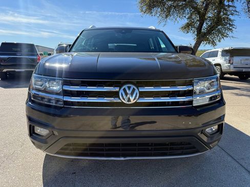 Used 2019 Volkswagen Atlas SE w/ Towing Package image 2