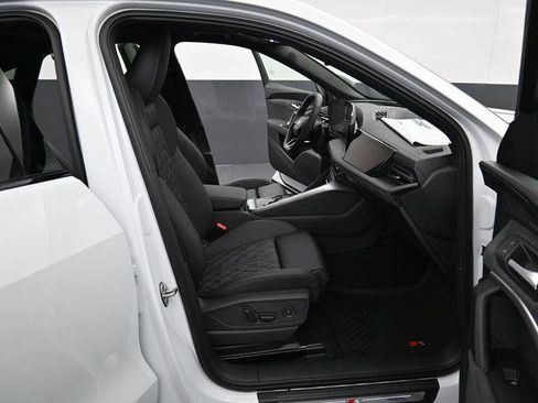 New 2026 Audi SQ5 Prestige image 14