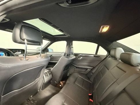 Used 2016 Mercedes-Benz E 350 Sedan image 32