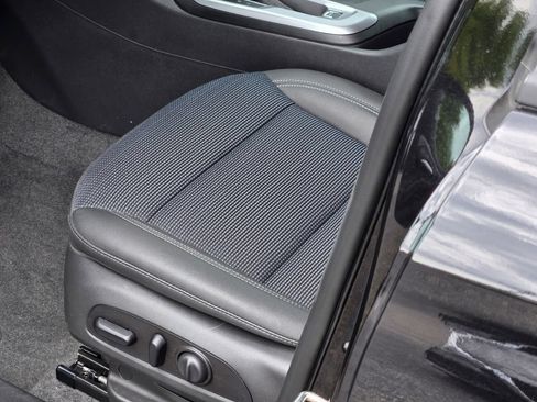 New 2026 Buick Envista Sport Touring w/ Convenience I Package FWD image 9
