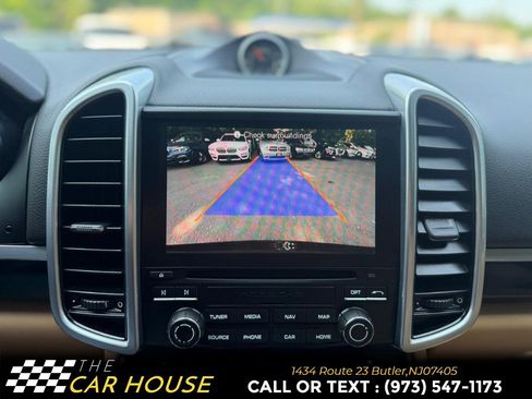 Used 2017 Porsche Cayenne AWD/4WD image 35