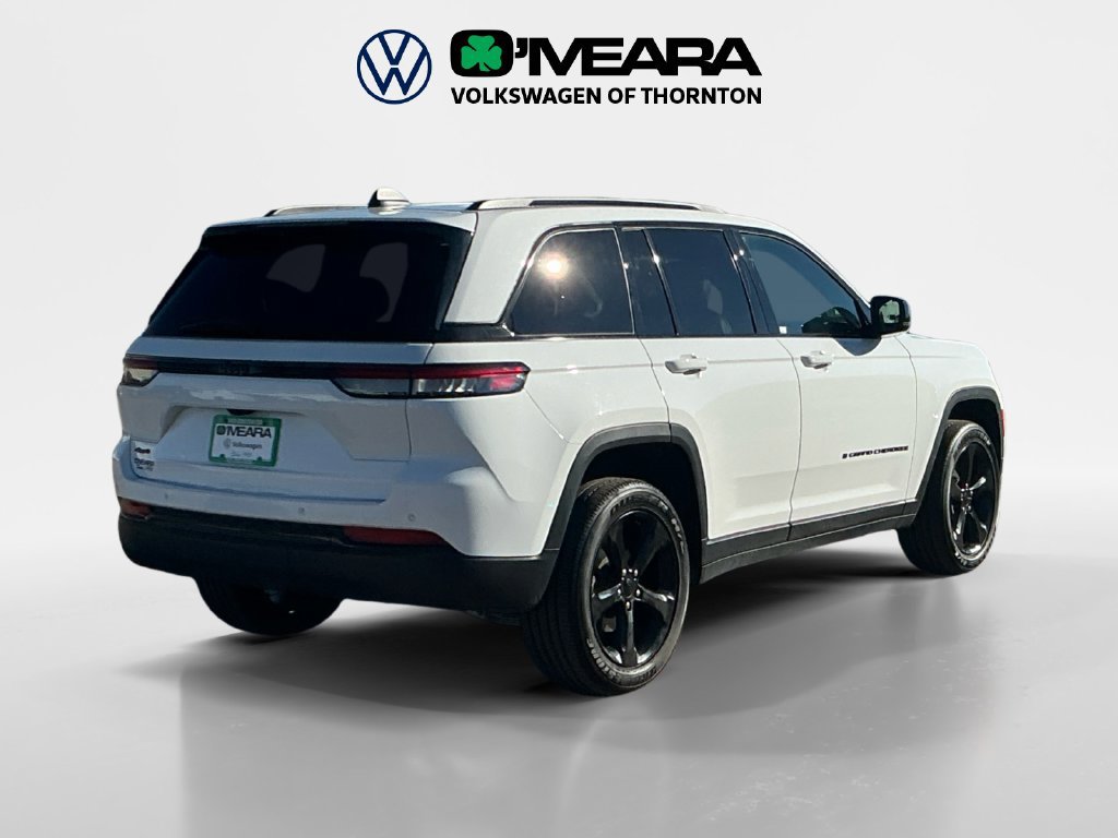 Used 2025 Jeep Grand Cherokee Altitude AWD/4WD image 5