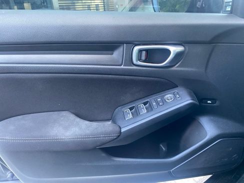 Used 2023 Honda Civic Sport image 10