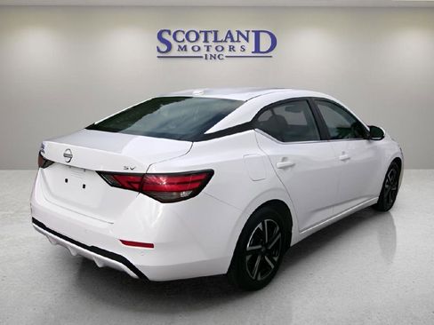 Used 2024 Nissan Sentra SV FWD image 6