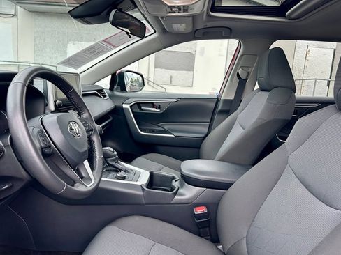 Certified 2025 Toyota RAV4 XLE w/ Convenience Package AWD/4WD image 10