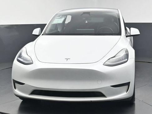 Used 2023 Tesla Model Y Long Range AWD/4WD image 48