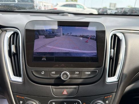 Used 2022 Chevrolet Malibu Premier FWD image 26